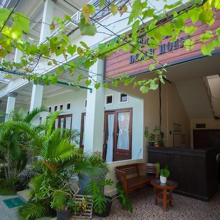 Mae Mae Beach House Batununggul ภายนอก รูปภาพ