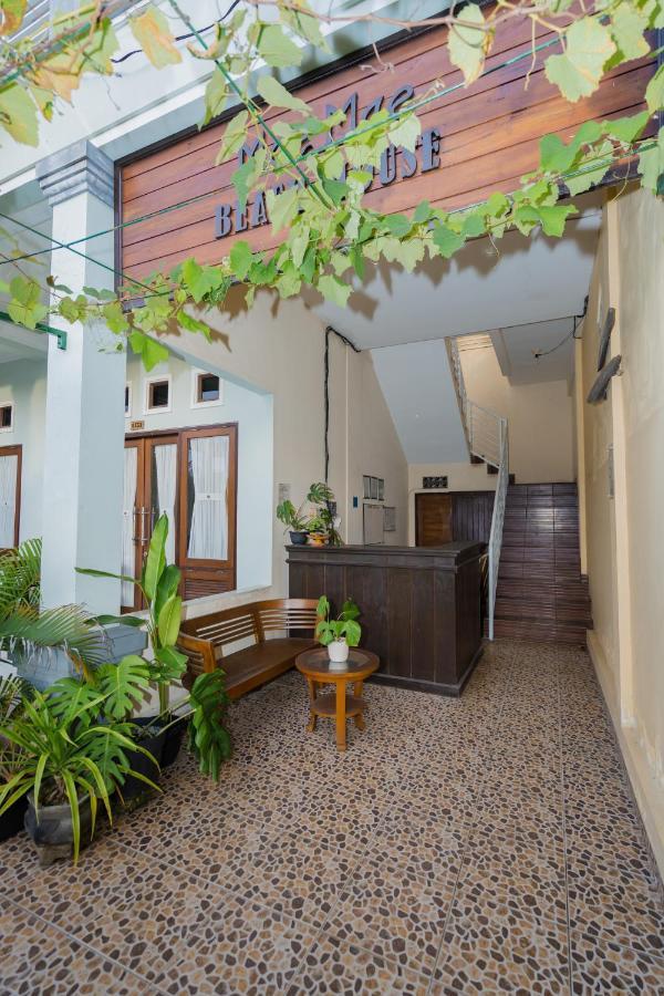 Mae Mae Beach House Batununggul ภายนอก รูปภาพ